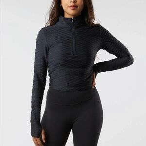 NWT BuffBunny Black Permafrost Active Pullover